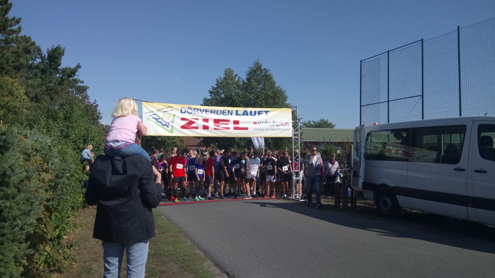 Dörverden läuft mit schuhplus als Hauptsponsor