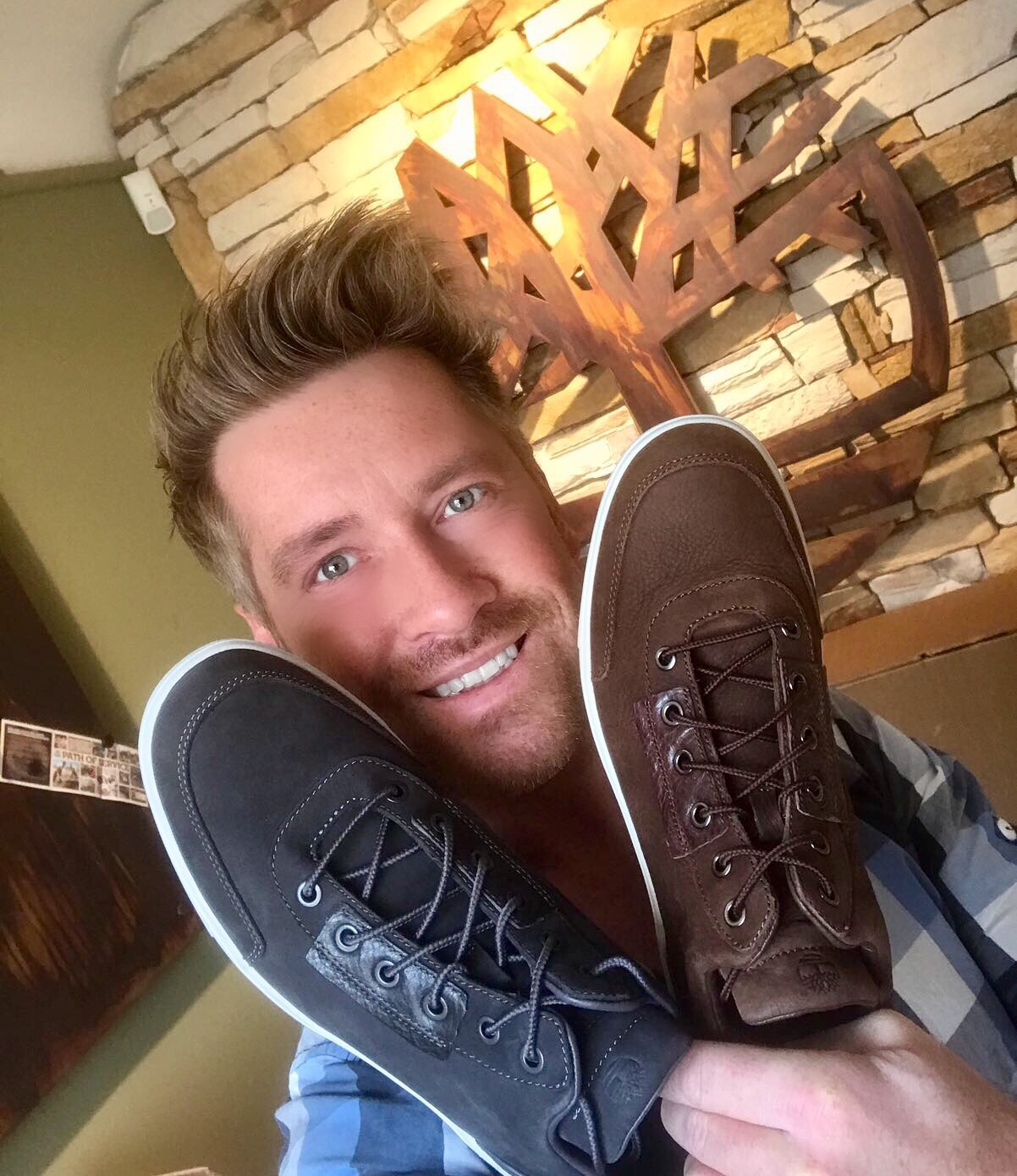 Kay Zimmer, Firmenchef von schuhplus - Schuhe in Übergrößen -, im Showroom von Timberland in der Speicherstadt Hamburg