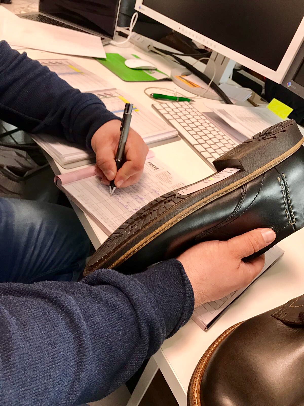 Partner, die seit Jahren erfolgreich zusammenarbeiten: schuhplus - Schuhe in Übergrößen - sowie Fretz Men
