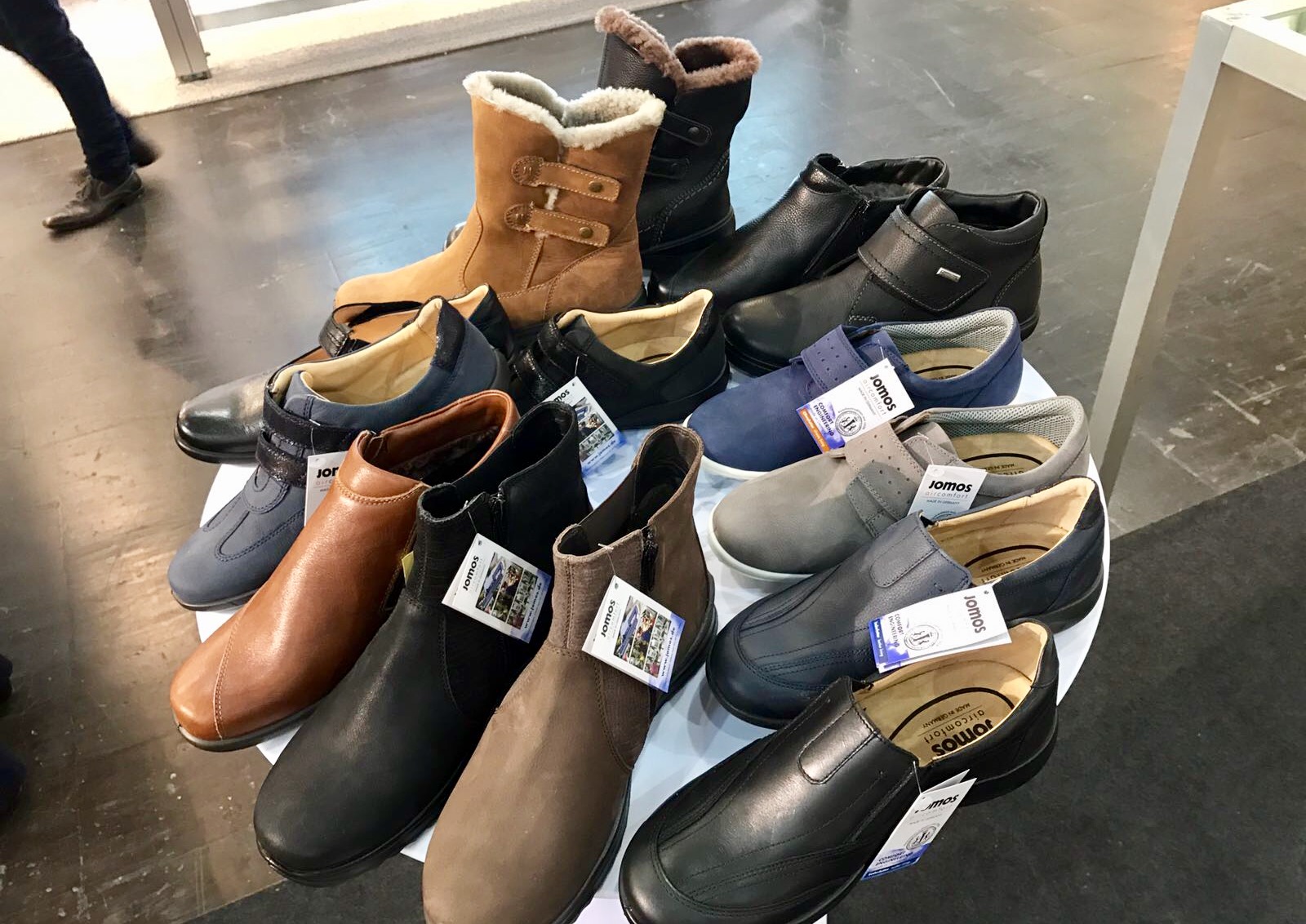 Kay Zimmer, Chef von schuhplus - Schuhe in Übergrößen - beim Hersteller Jomos.