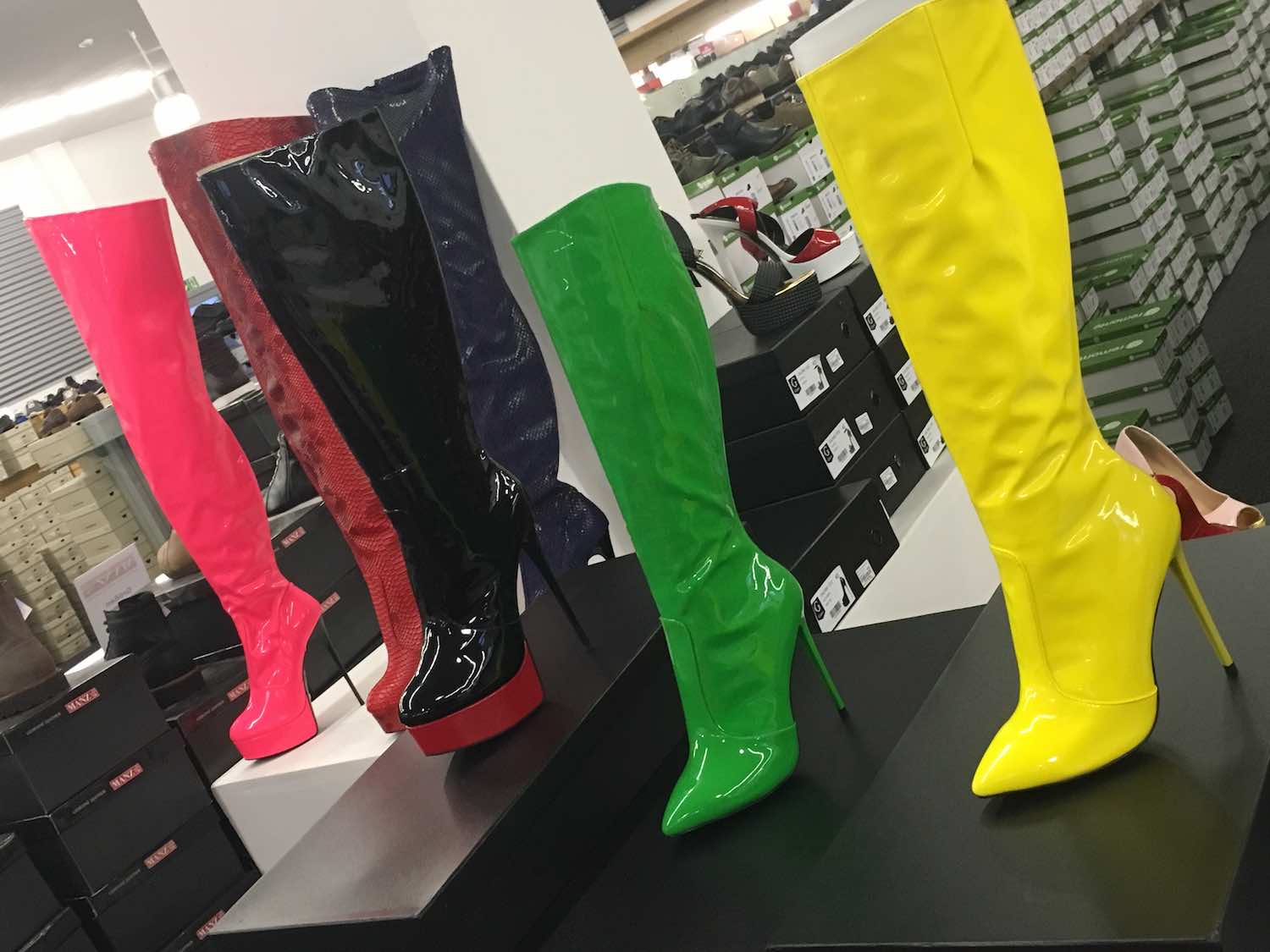 Lackstiefel in Übergrößen von Giaro bei schuhplus - Damenschuhe in großen Größen mit Extravaganz