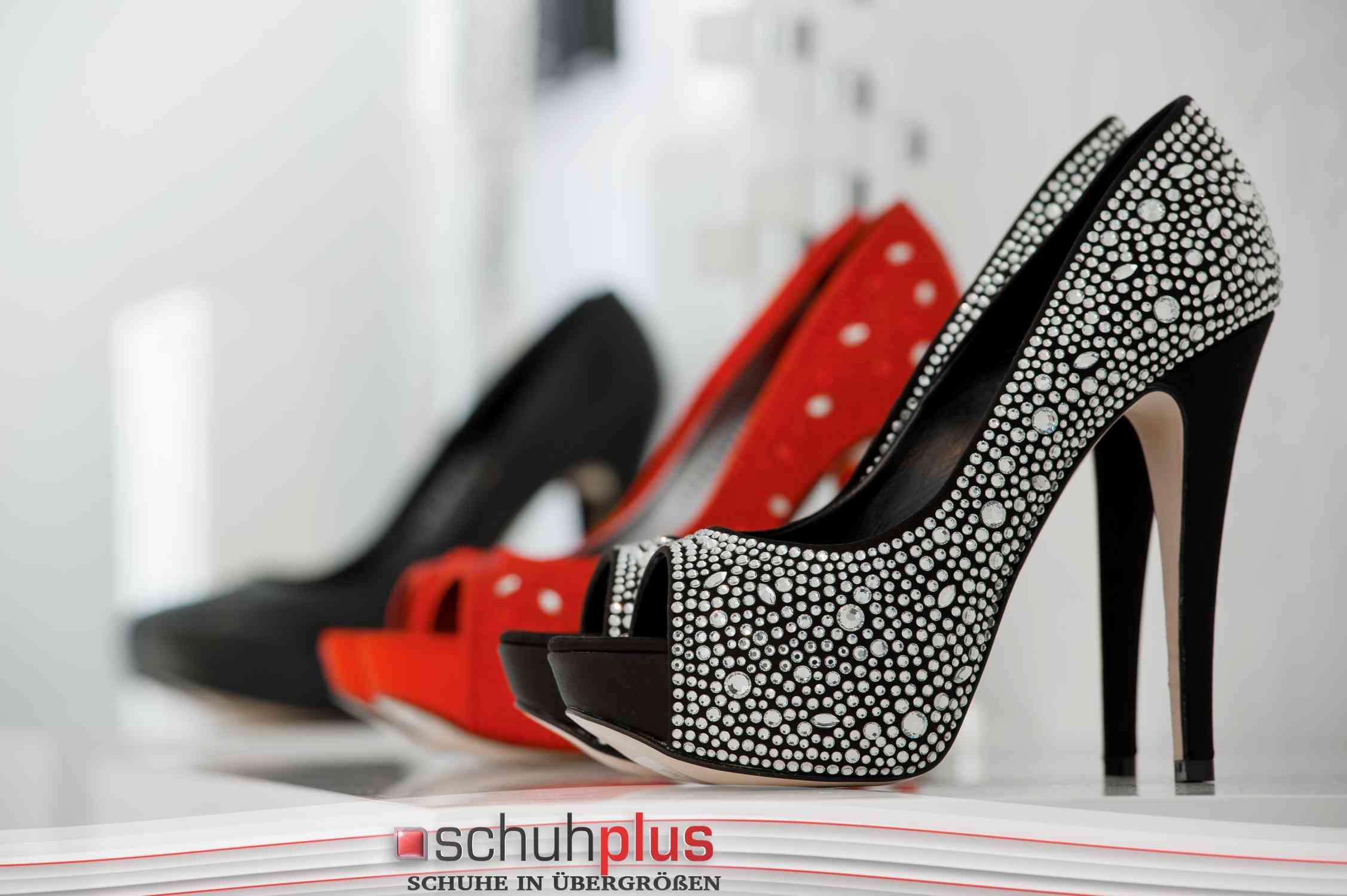 Große Damenschuhe bei schuhplus - Schuhe in Übergrößen. in den Größen 42 bis 46