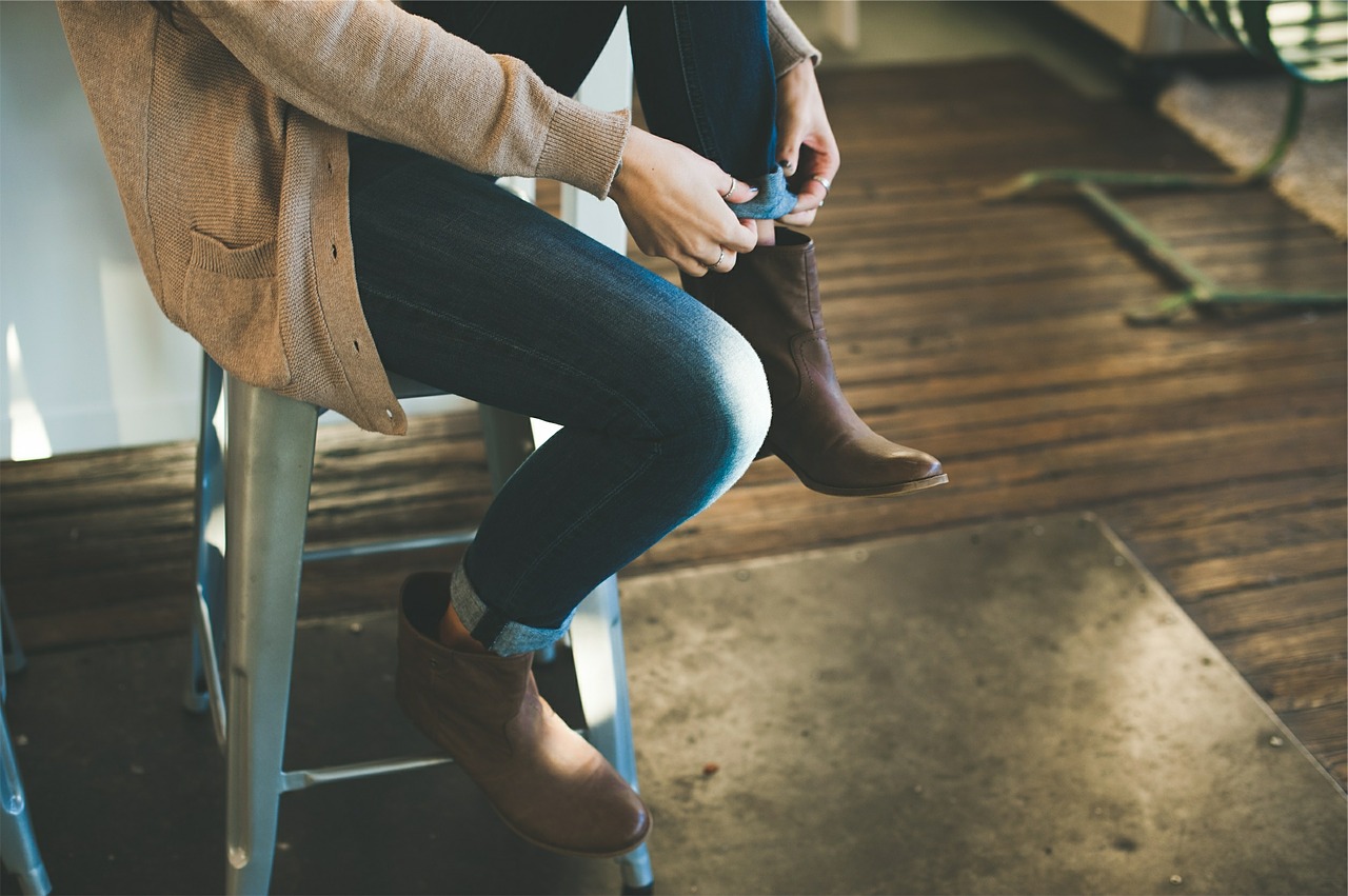 schuhplus - Schuhe in Übergrößen - Schuhe anziehen