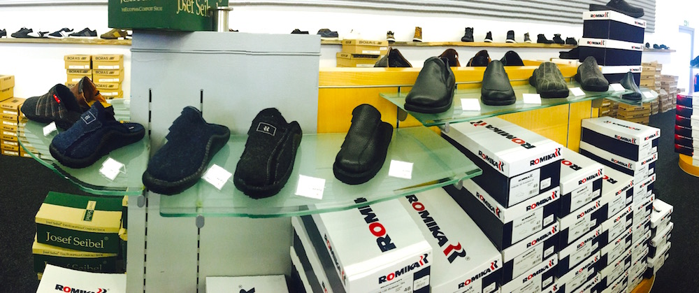 Clogs in Übergrößen, etwa Größe 48, bei schuhplus