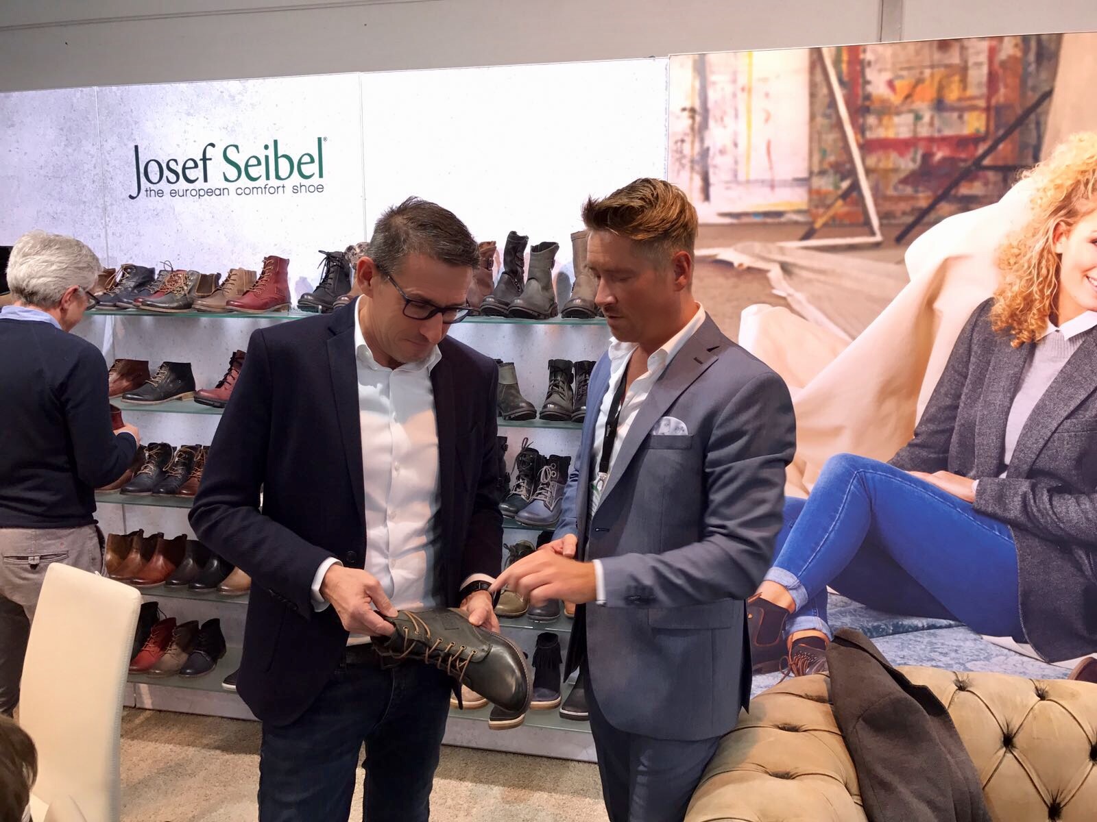 Zwei Männer, die Schuhe lieben: Carl-August Seibel von "Josef Seibel" und schuhplus-Chef Kay Zimmer