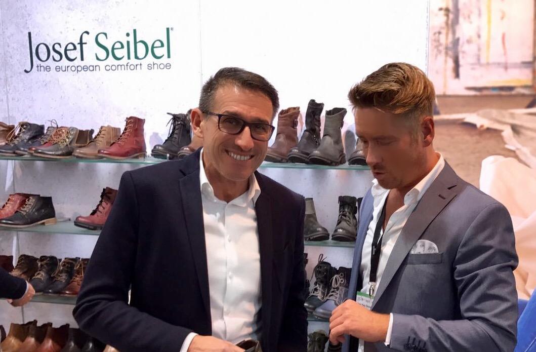 Zwei Männer, die Schuhe lieben: Carl-August Seibel von "Josef Seibel" und schuhplus-Chef Kay Zimmer