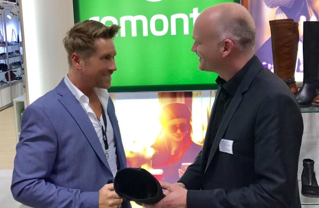 Verstehen sich sehr gut: schuhplus - Schuhe in Übergrößen - Chef Kay Zimmer und Michael Denger, Vertriebsleiter bei Romika Shoes