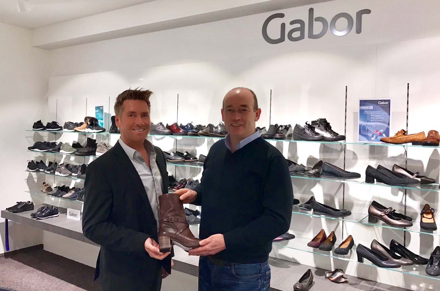 Manfred Lange von Gabor mit Kay Zimmer von schuhplus - Schuhe in Übergrößen - im SOC Hamburg