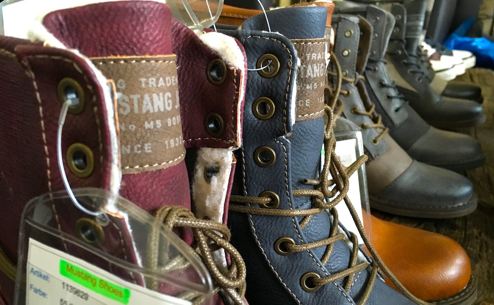 Stiefel und Booties in Übergrößen von Mustang bei schuhplus